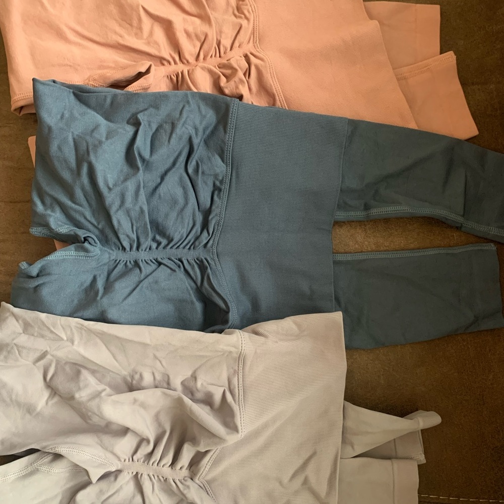 bundle of 3 scrunch booty seamless legging